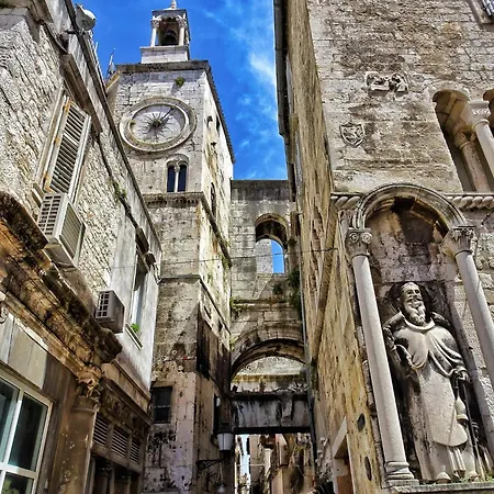 Two Spalatina Apartament Split