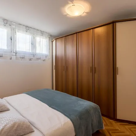 Two Spalatina Apartament Split