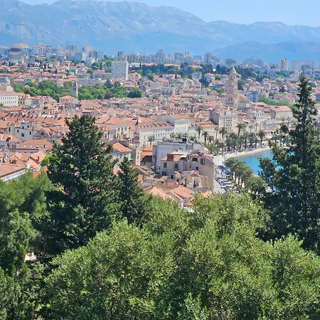 Two Spalatina Apartman