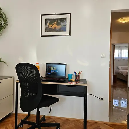Two Spalatina Apartament *