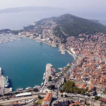 Two Spalatina Апартаменты Сплит